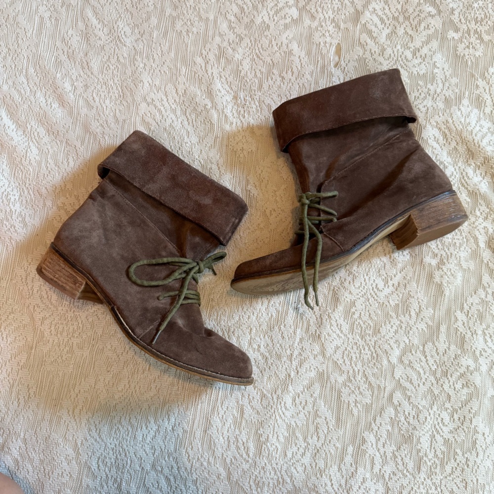 Matisse Gen suede fold over lace up boots